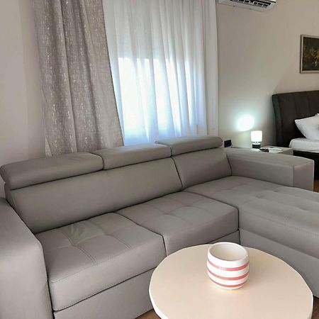 Guest House Pulake ベラト エクステリア 写真