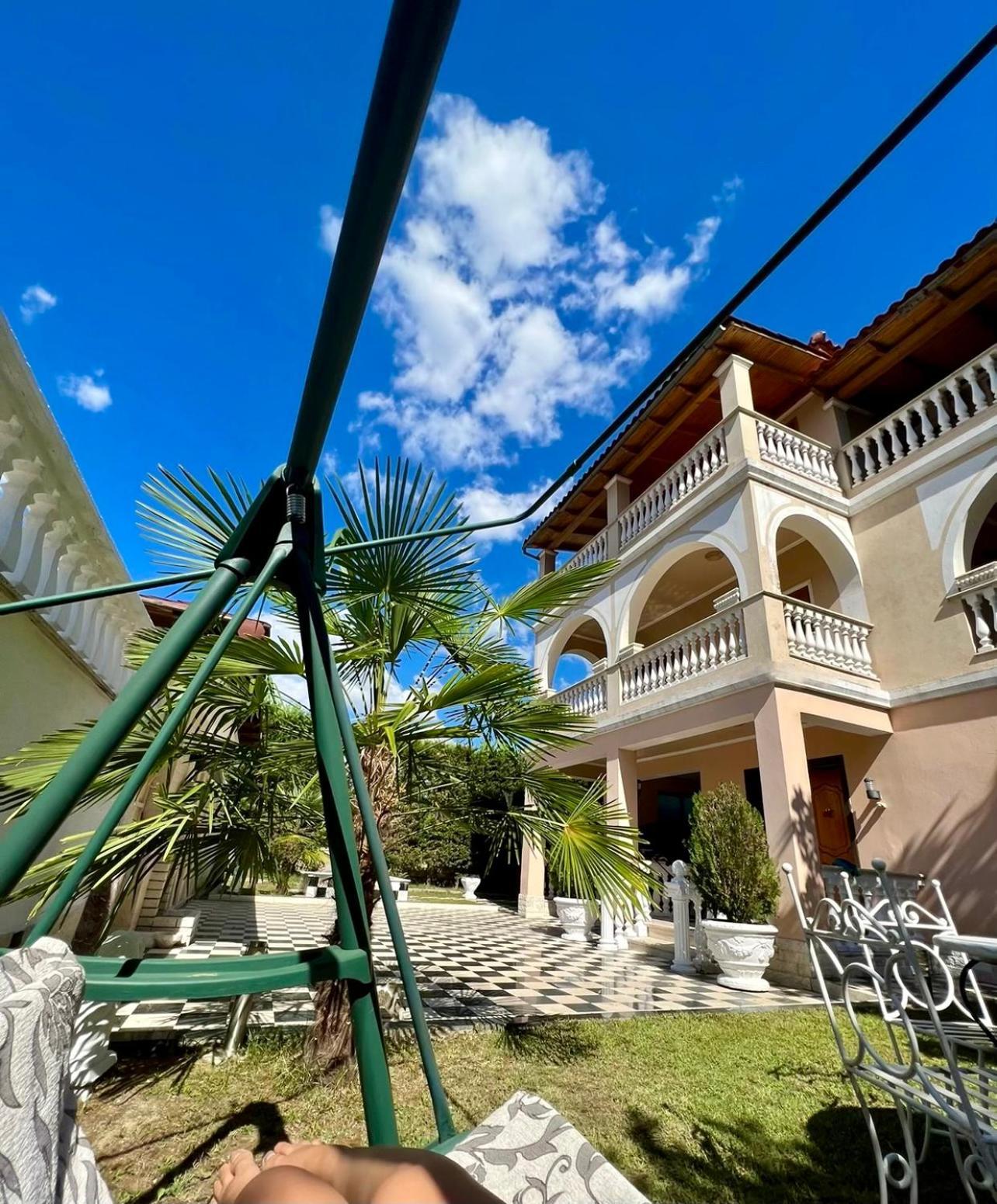 Guest House Pulake ベラト エクステリア 写真