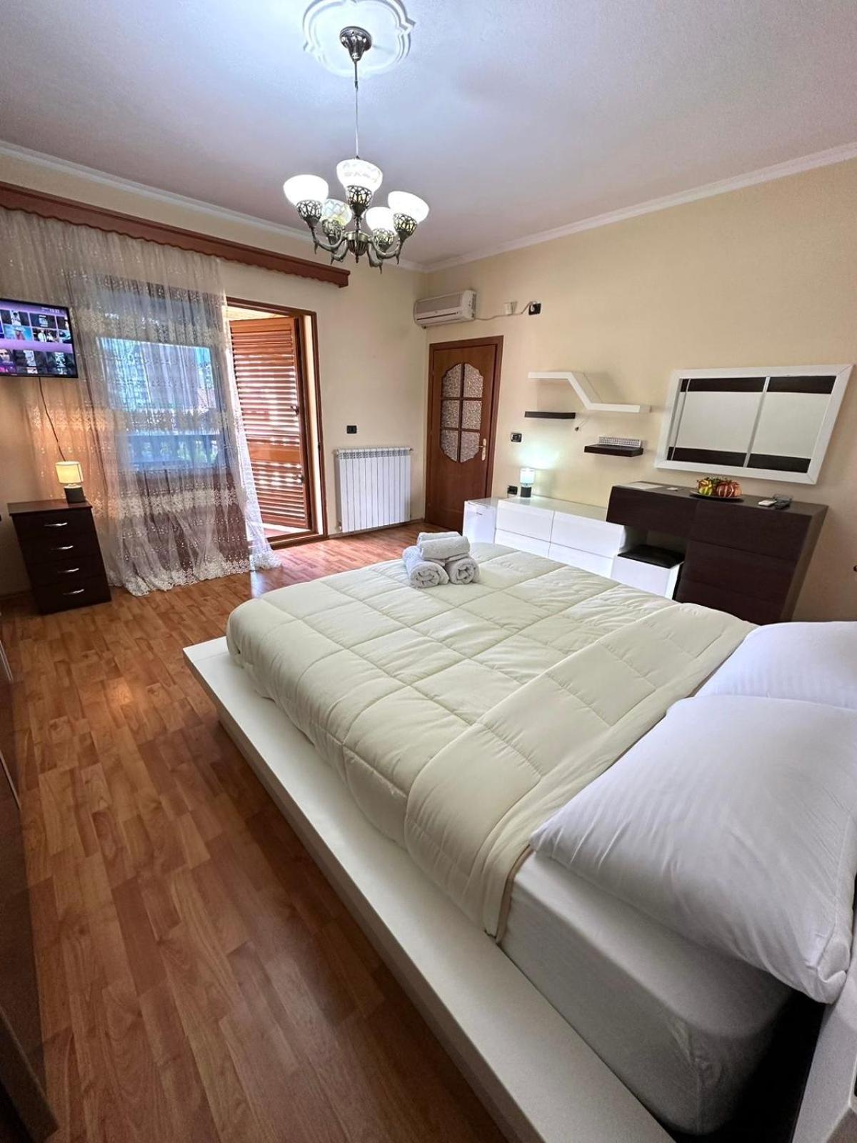 Guest House Pulake ベラト エクステリア 写真