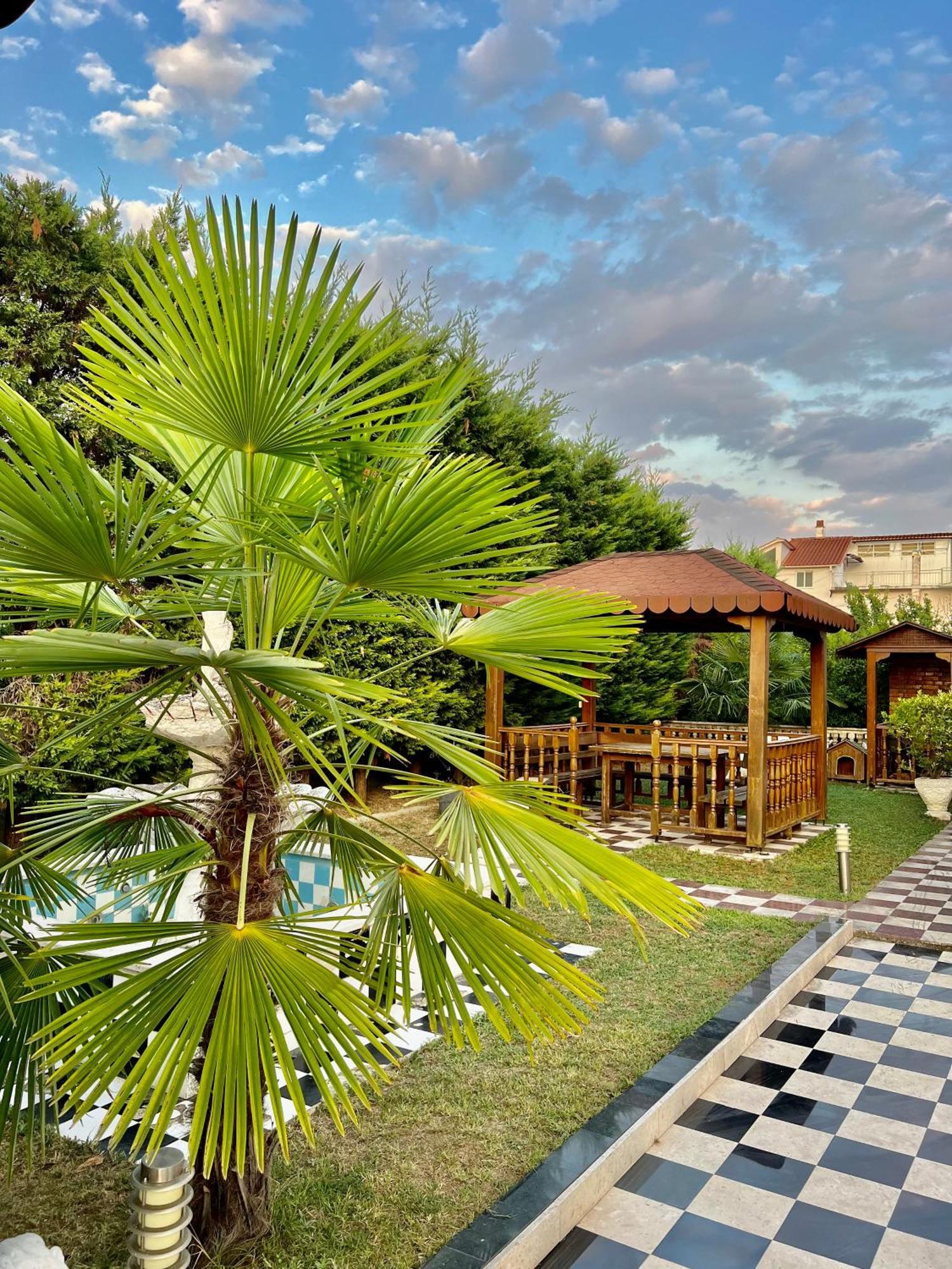 Guest House Pulake ベラト エクステリア 写真